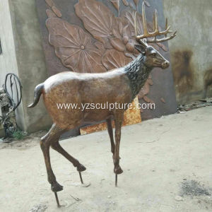 Life Size Garden Decorate Deer Sculpture